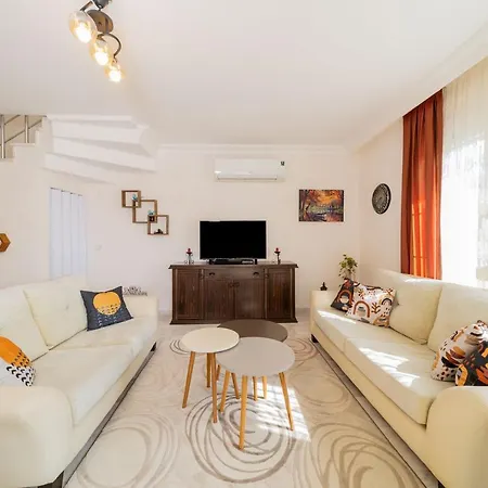 Astonishing Villa With 3 Shared Pools In Alanya Antalya *